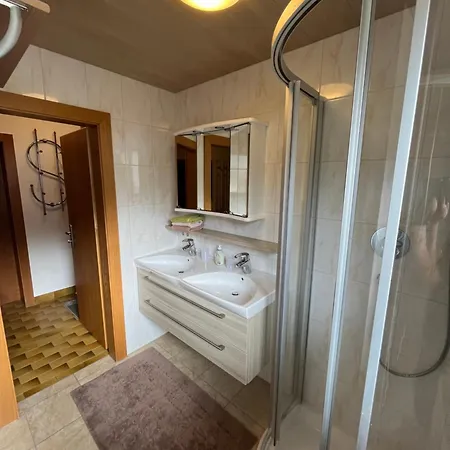 Zell Views Apartment