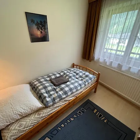 Zell Views Apartment *