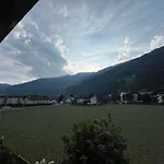 Zell Views Apartment